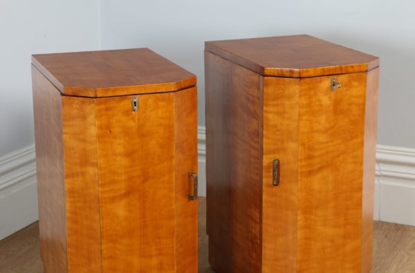 Antique Pair of Art Deco Sycamore Bedside Cabinets (Circa 1930)
