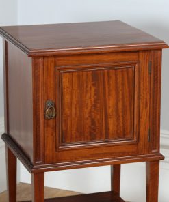 Single Edwardian Satinwood Howard & Sons Bedside Cabinet (Circa 1901 - 1910)