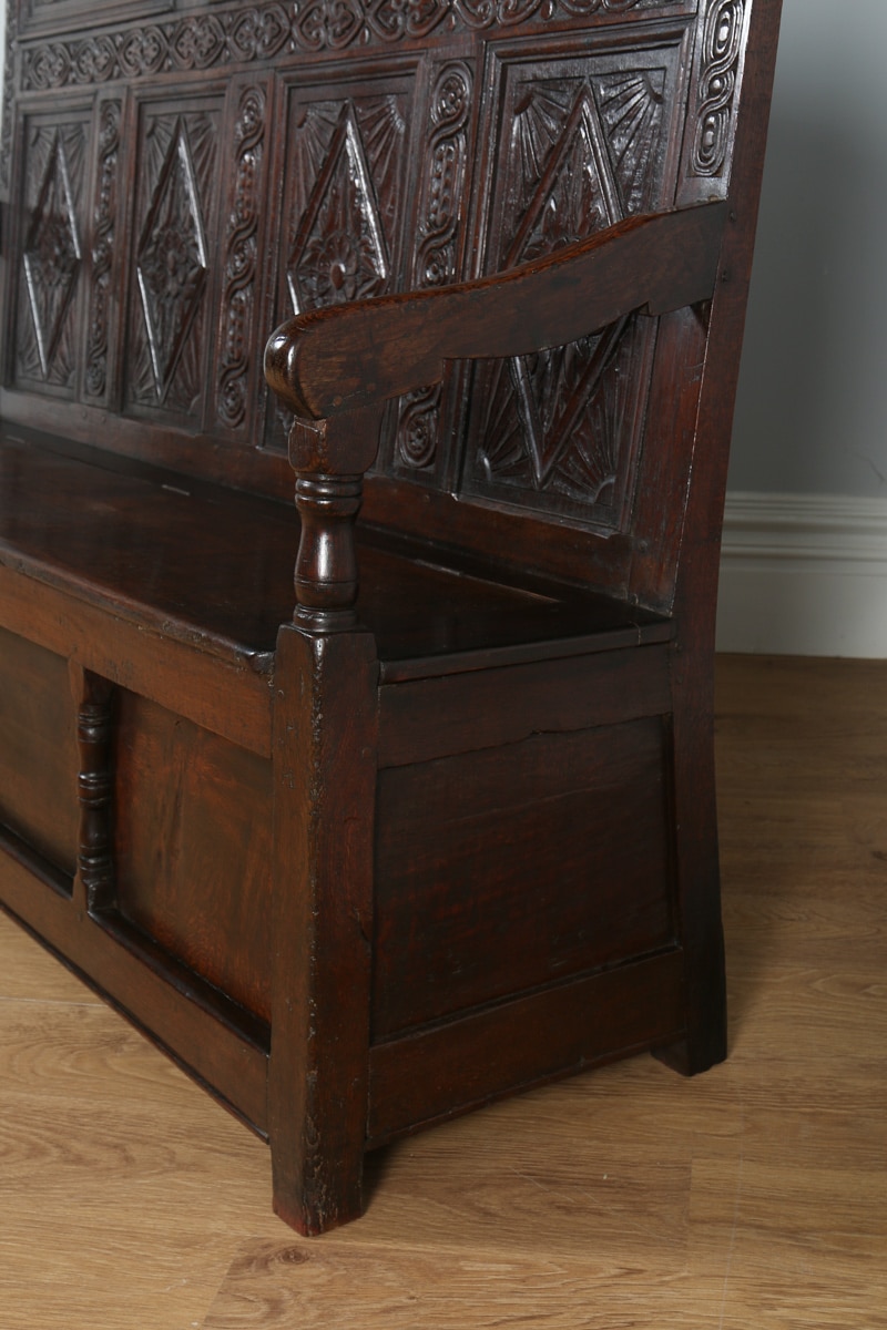 Antique Welsh George III Oak High-Back Box Settle (Circa 1780) - yolagray.com