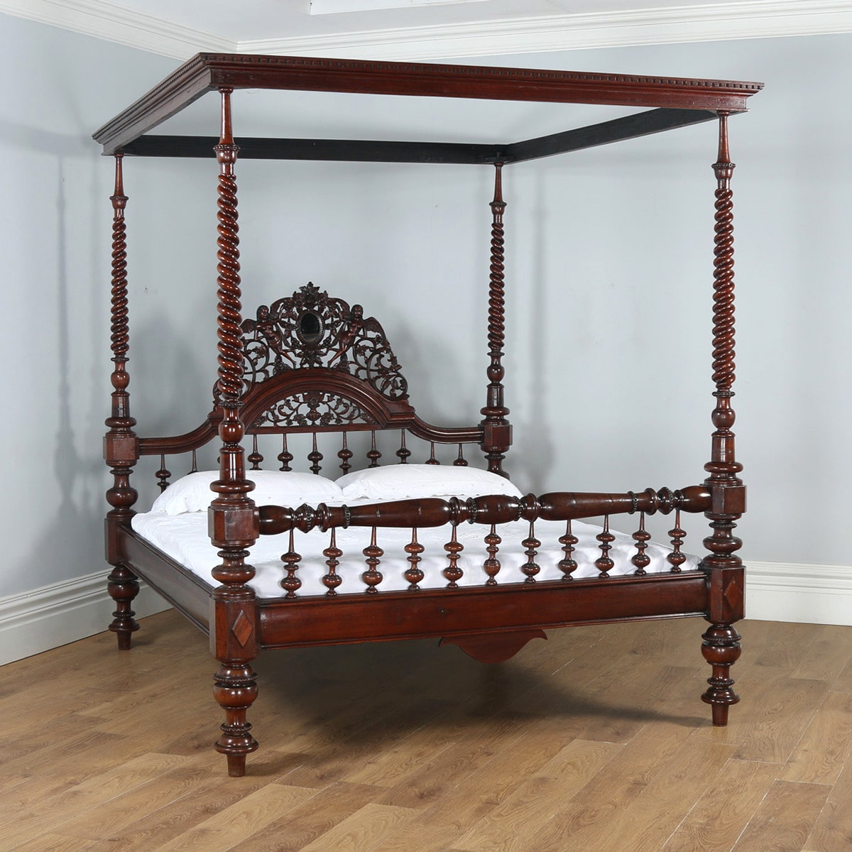 Antique 6ft” Victorian Anglo Indian Colonial Raj Super King Four Poster Bed (Circa 1870) - yolagray.com