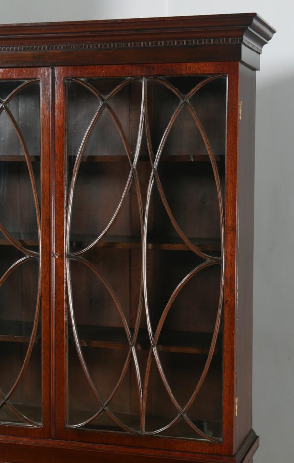 Antique English Georgian Style Mahogany Glazed Bookcase (Circa 1900) - yolagray.com