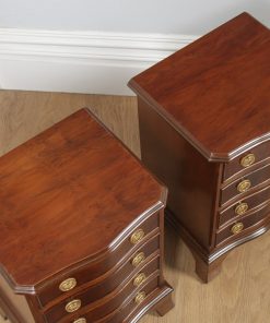 Pair of Georgian Regency Style Yew & Walnut Serpentine Bedside Bachelor Chests of Drawers (Circa 1970) - yolagray