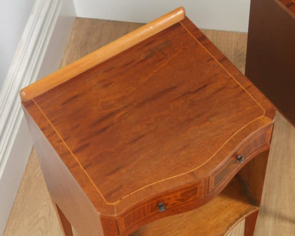 Pair of English Georgian Regency Style Figured Mahogany Serpentine Bedside Cabinet Tables Nightstands (Circa 1970) - yolagray.com